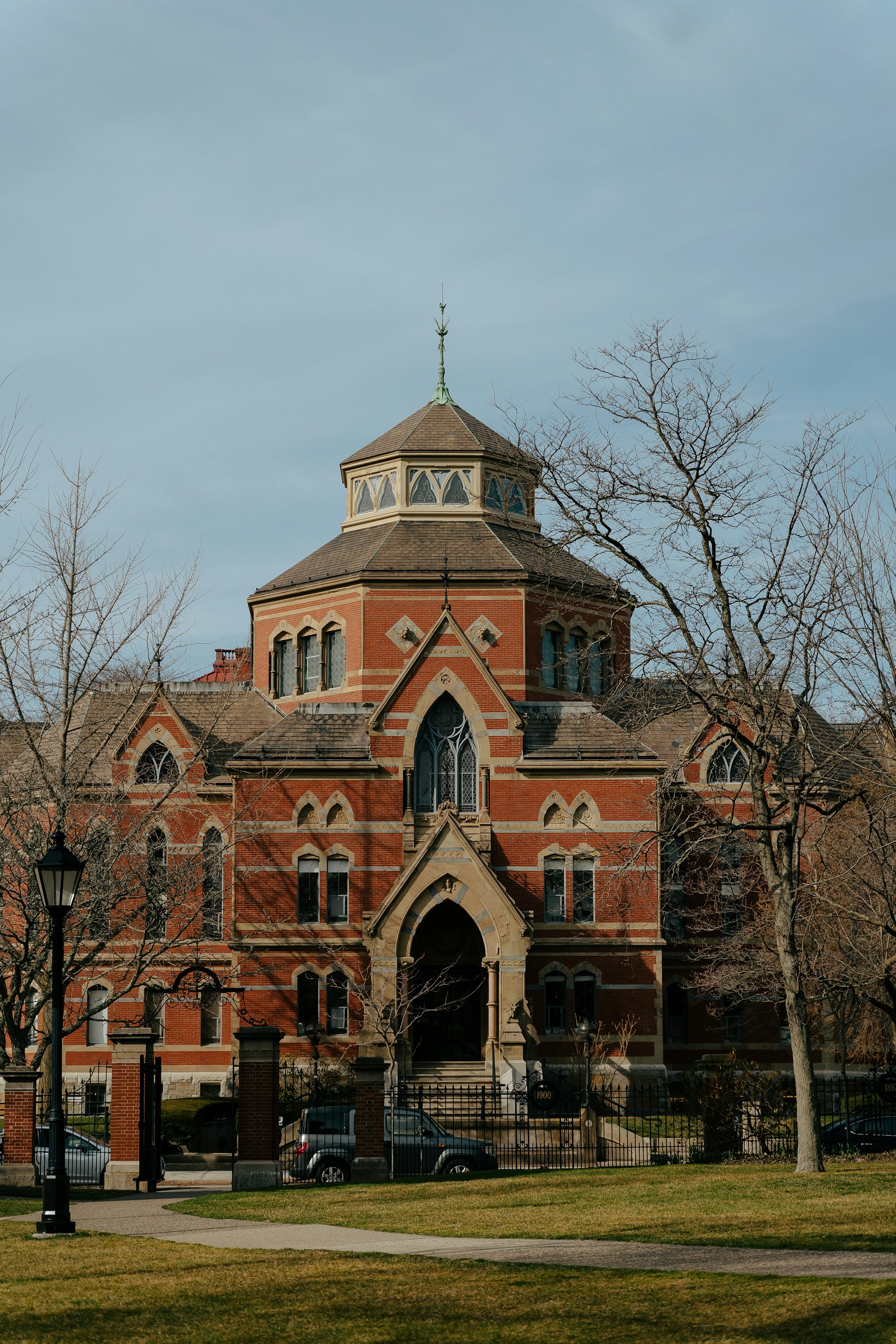 布朗大学校园Robinson Hall红砖建筑实景